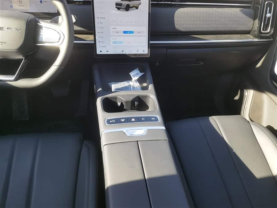 Chery Exploration 06 C-DM 2025 #15 Chery Exploration 06 C-DM 2025 car image #15