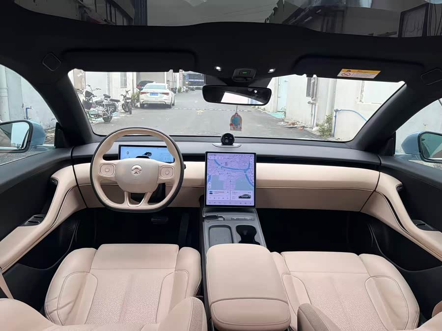 NIO ET5 2023 car image #15
