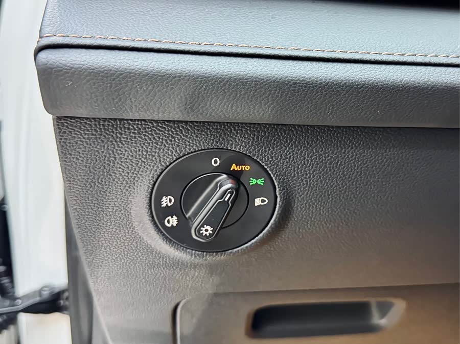 Volkswagen Tharu 2021 car image #15
