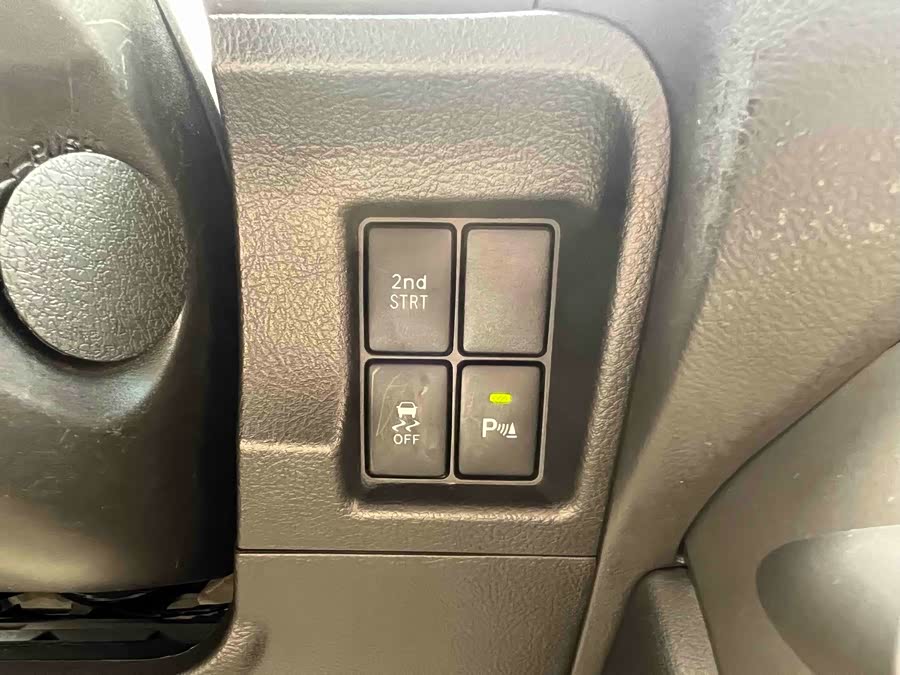 Toyota Prado (Imported) 2012 car image #15