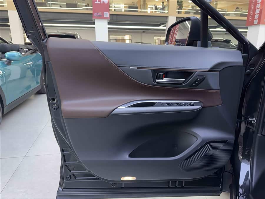 Toyota Harrier 2022 immagine di auto #15