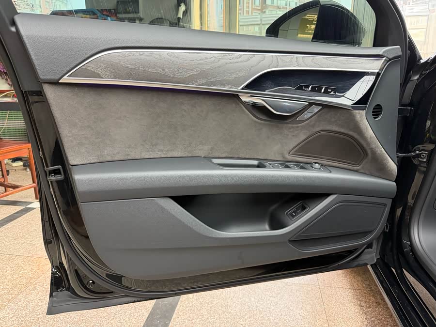 Audi A8 2021 imagem de carro #15