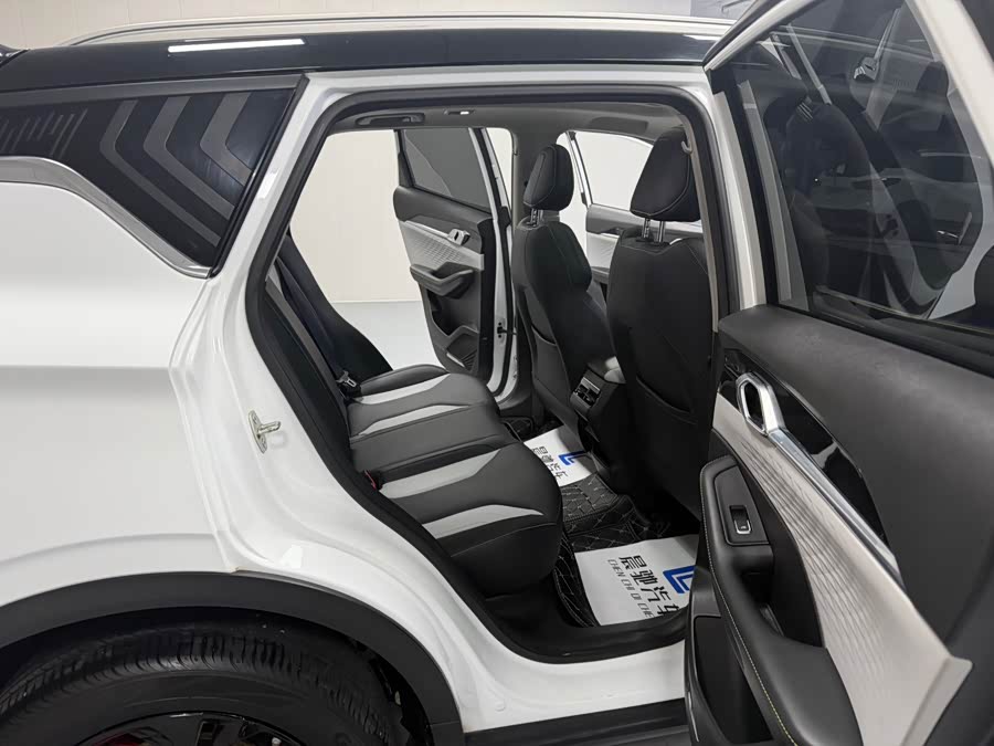 GEELY Coolray 2022 car image #15