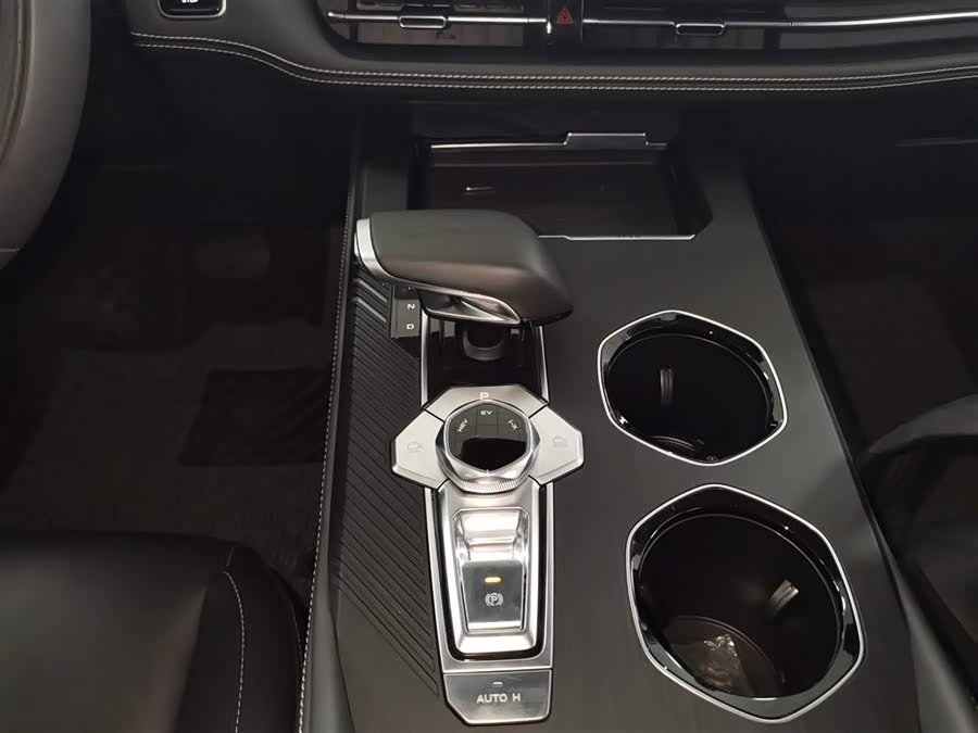 Changan UNI-K iDD 2025 car image #15