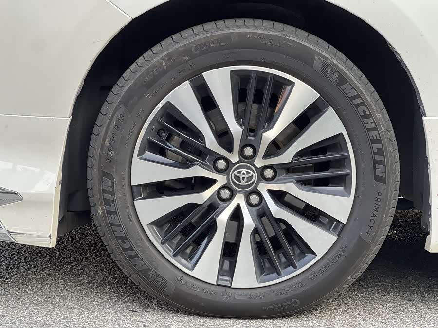 Toyota Alphard 2018 car image #15