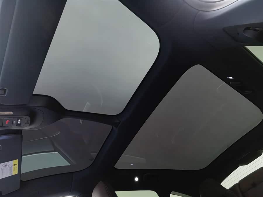 Avatr 11 2023 car image #15