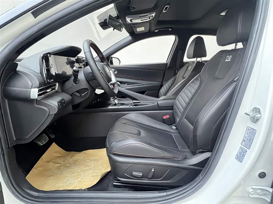 Hyundai Elantra 2022 car image #15