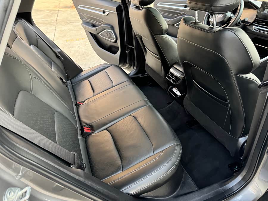 GEELY Emgrand 2022 #15 GEELY Emgrand 2022 car image #15