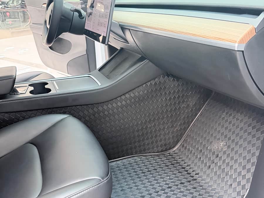 Tesla Model Y 2022 #15 Tesla Model Y 2022 car image #15