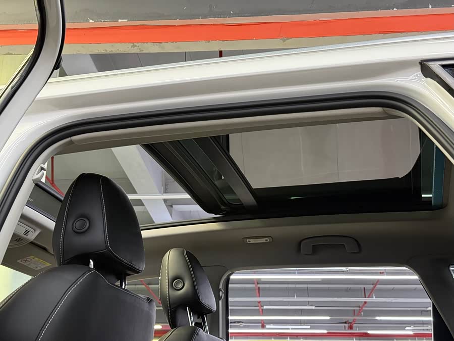 Skoda Karoq 2019 car image #15