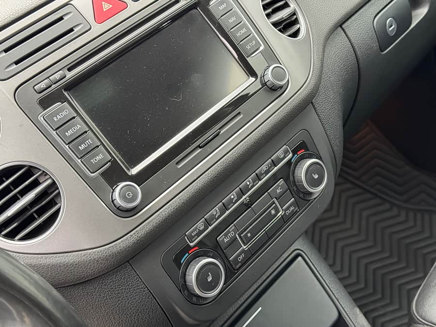 Volkswagen Golf (Imported) 2012 imagem de carro #15