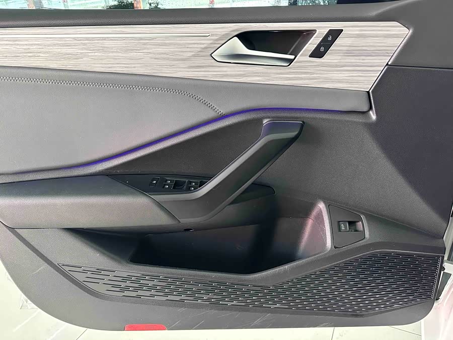 Volkswagen Sagitar 2023 imagem de carro #15