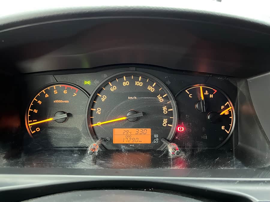 Toyota Hiace 2015 immagine di auto #15