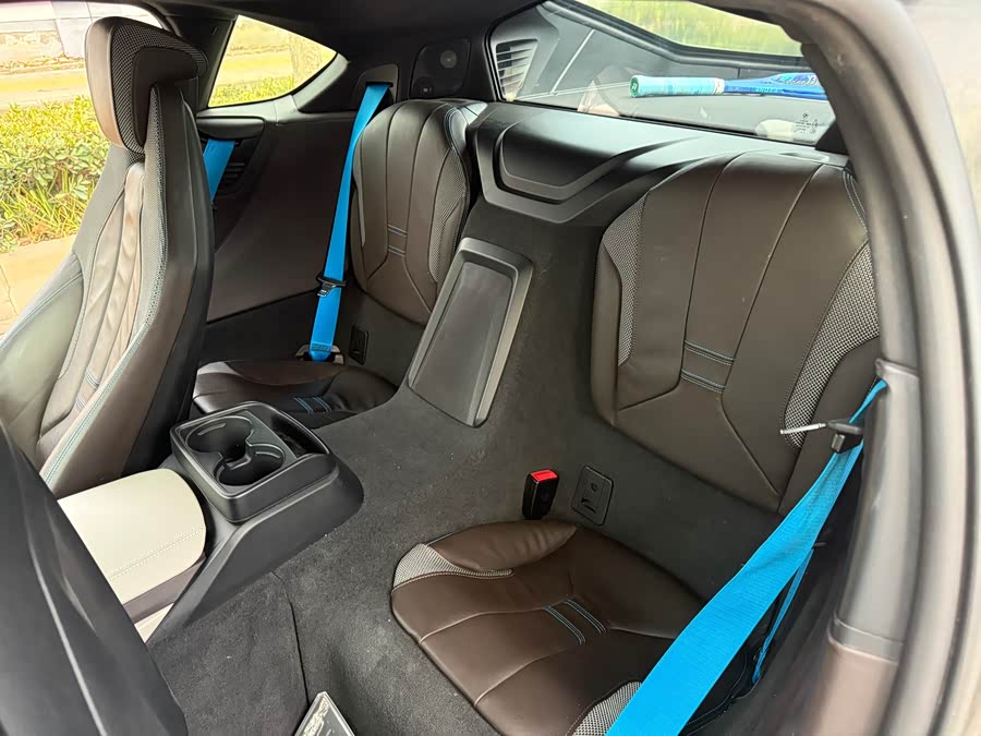 BMW i8 2016 car image #15