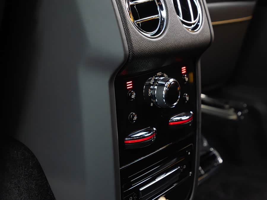 劳斯莱斯 库里南 2021 #15 劳斯莱斯 库里南 2021 汽车图片 #15