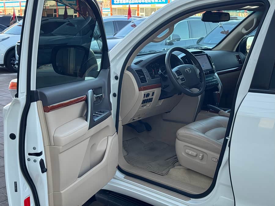 Toyota Land Cruiser 2014 car image #15