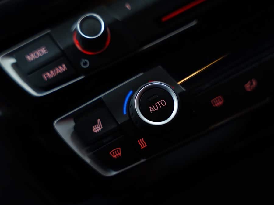 BMW M4 2019 car image #15