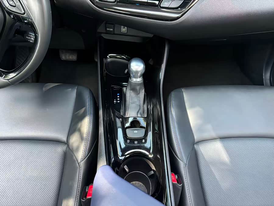 Toyota C-HR 2021 immagine di auto #15