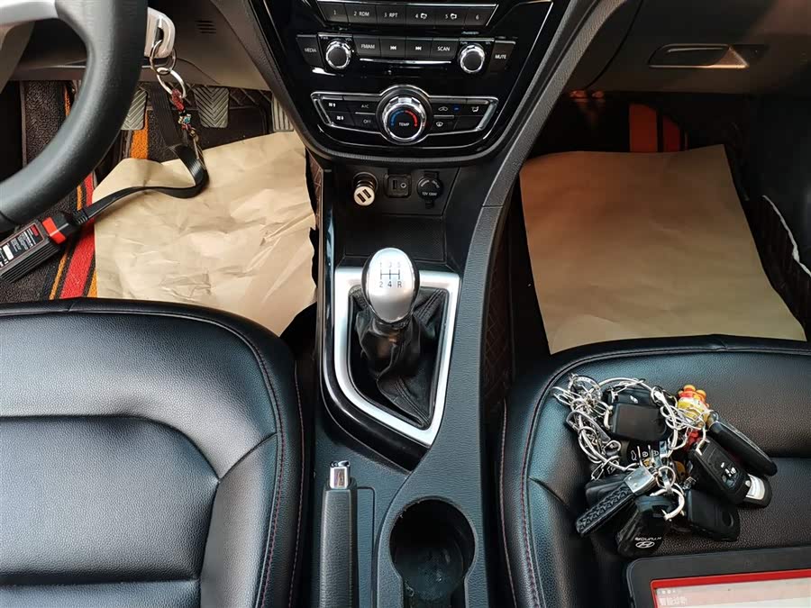 Changan Alsvin V7 2016 #15 Changan Alsvin V7 2016 car image #15