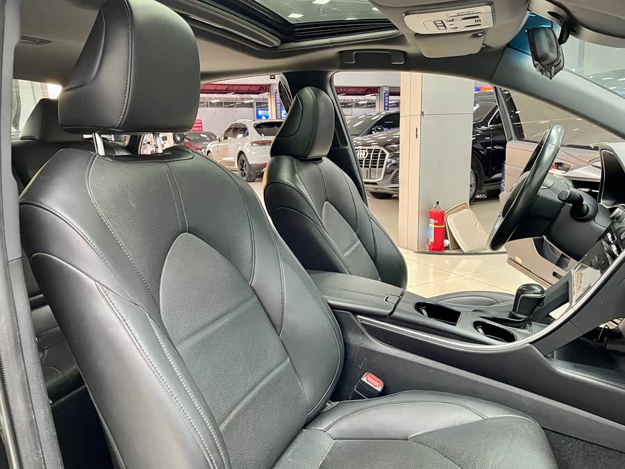 Toyota Avalon 2019 car image #15