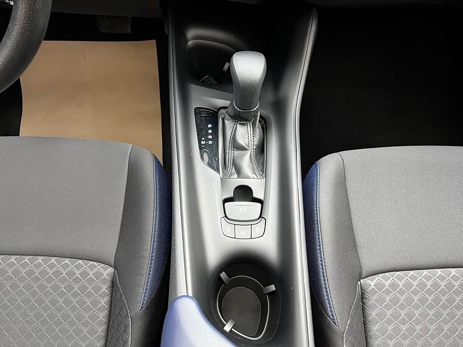 Toyota C-HR 2021 #15 Toyota C-HR 2021 immagine di auto #15