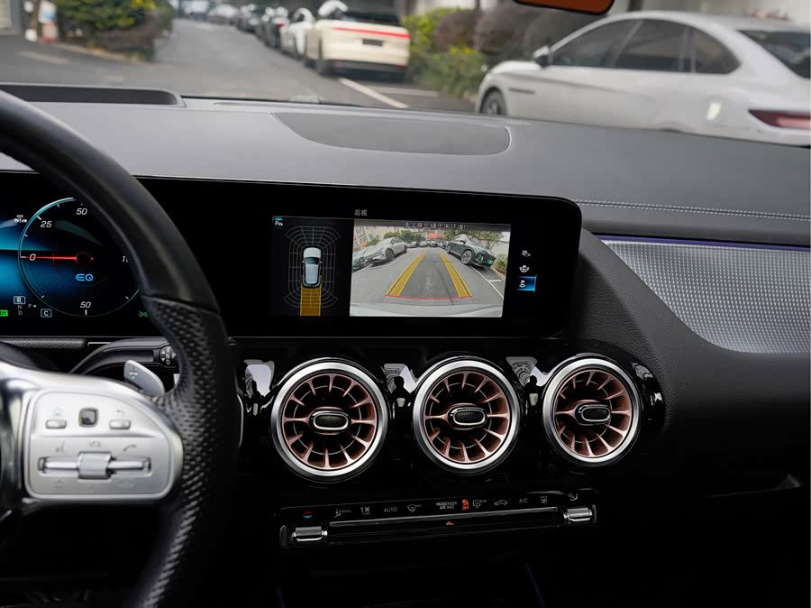 Mercedes-Benz EQA Class 2021 صورة سيارة #15