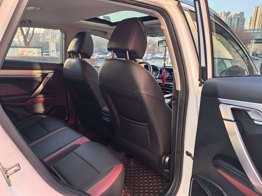 GEELY Coolray 2022 #15 GEELY Coolray 2022 car image #15