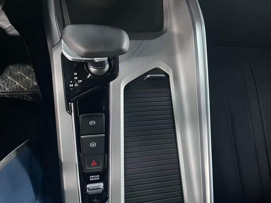 GEELY Preface 2025 car image #15