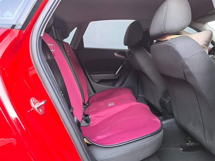 Audi A1 2015 car image #15