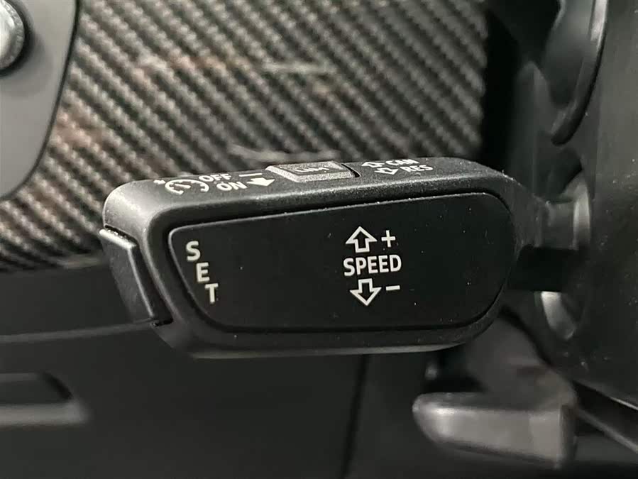 Audi RS 4 2023 car image #15