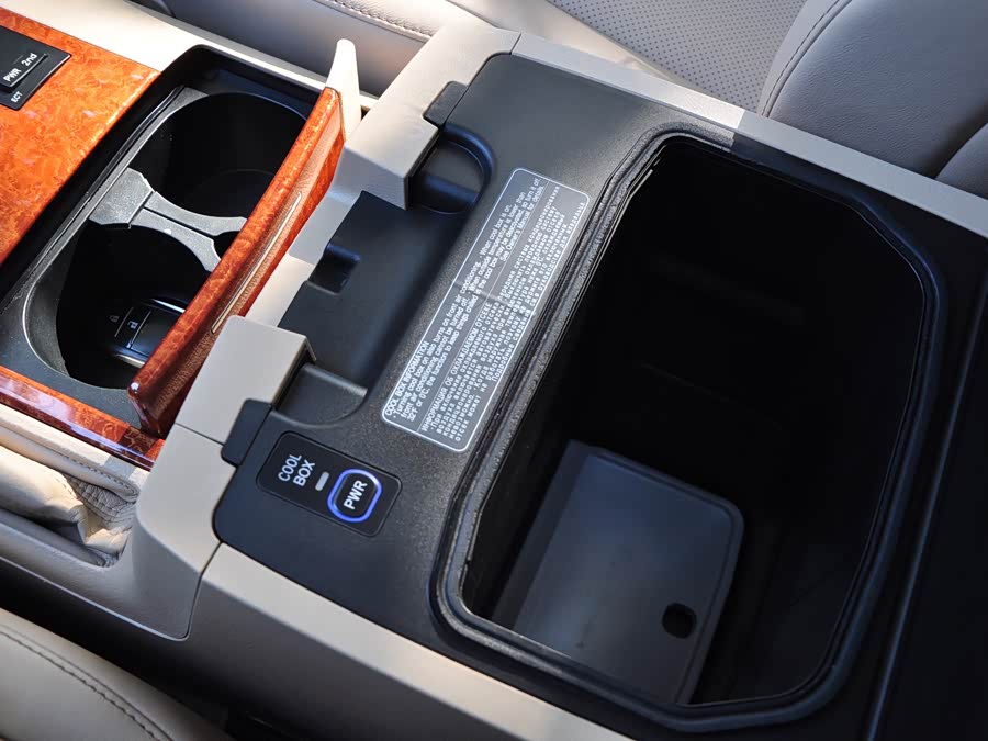 Toyota Land Cruiser 2015 #15 Toyota Land Cruiser 2015 car image #15