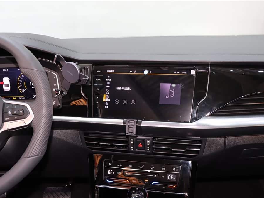 Volkswagen Passat 2025 car image #15