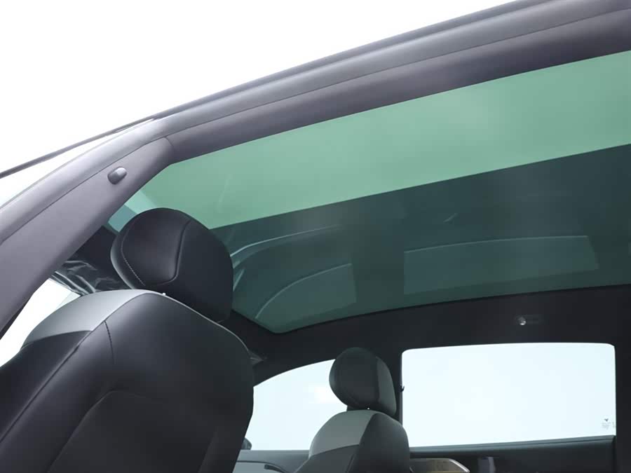 哪吒汽车 哪吒S猎装 2025 #15 哪吒汽车 哪吒S猎装 2025 汽车图片 #15