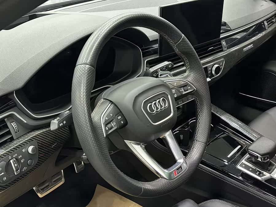 Audi RS 4 2021 car image #15