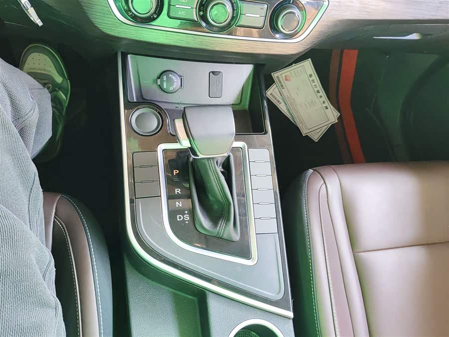 Forthing T5 2023 #15 Forthing T5 2023 صورة سيارة #15