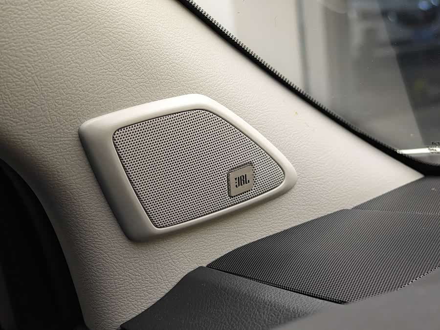 Toyota Land Cruiser Prado 2017 car image #15