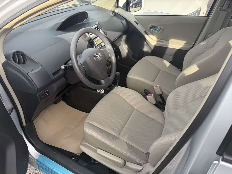 Toyota Yaris 2008 imagem de carro #15