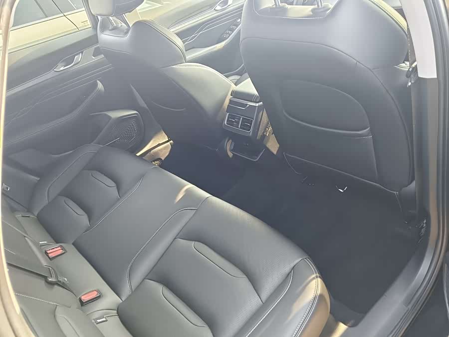 Preface 2022 immagine di auto #15