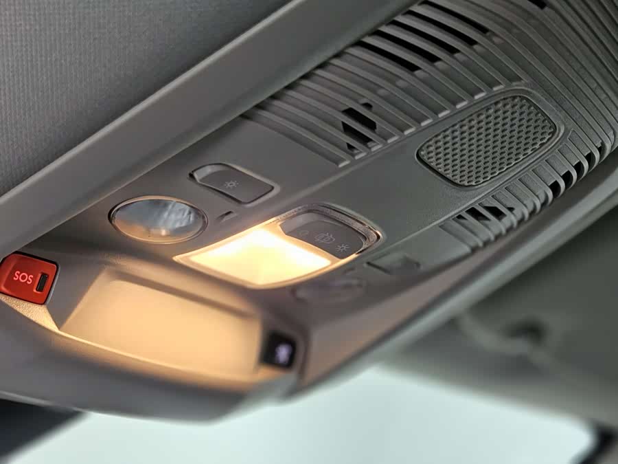 Peugeot 4008 car image #15