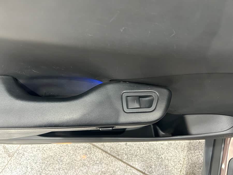 Toyota bZ3 2023 immagine di auto #15