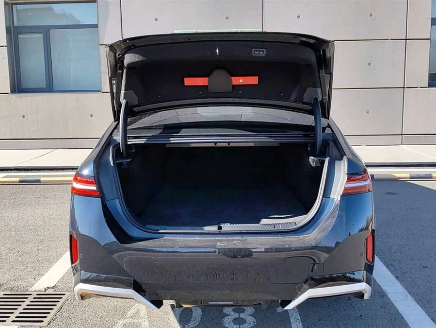 BMW i5 2025 immagine di auto #15