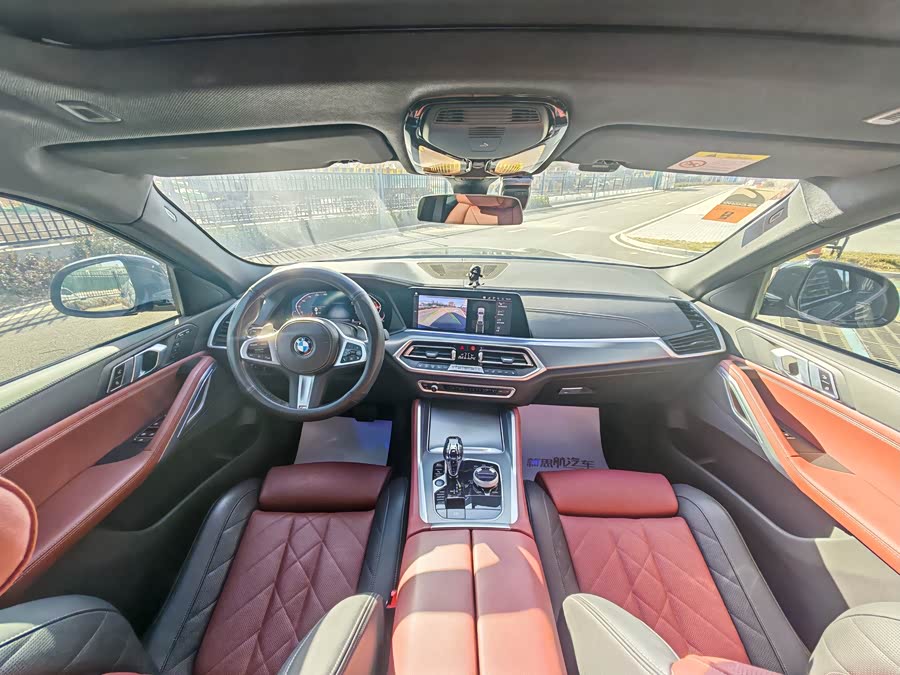 BMW X6 2023 car image #15