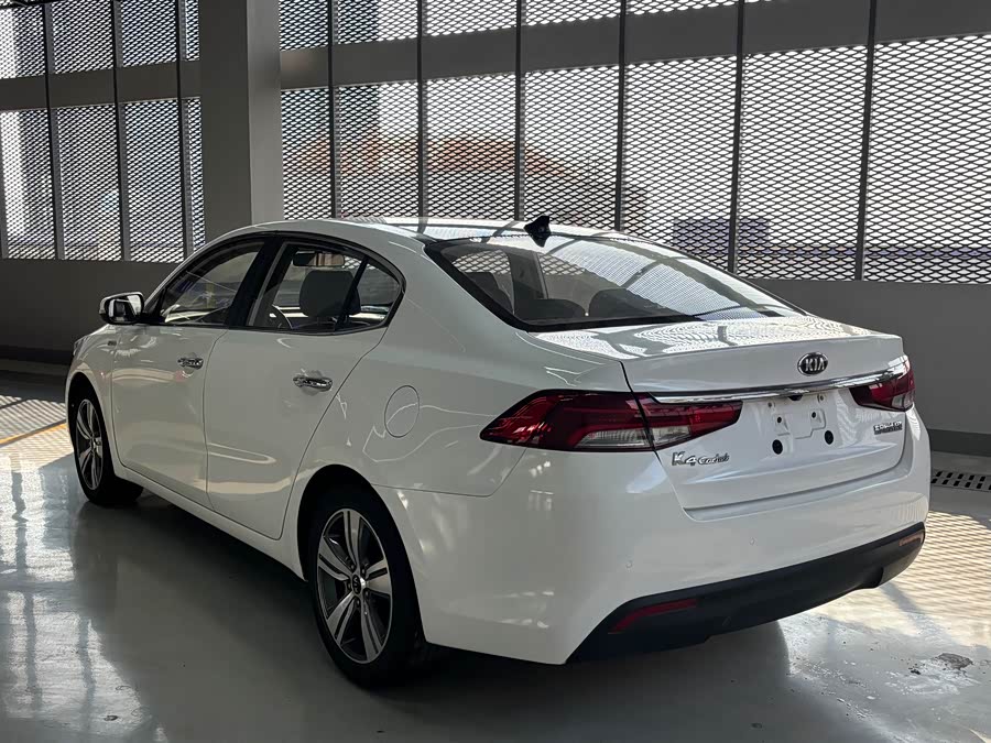 Kia K5 2019 immagine di auto #15