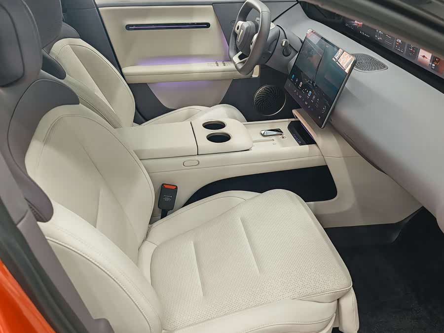 Avatr 06 2025 car image #15