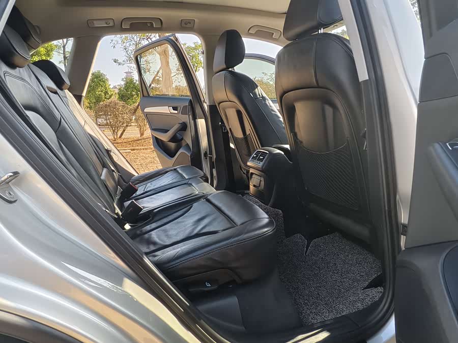 Audi Q5 2015 car image #15