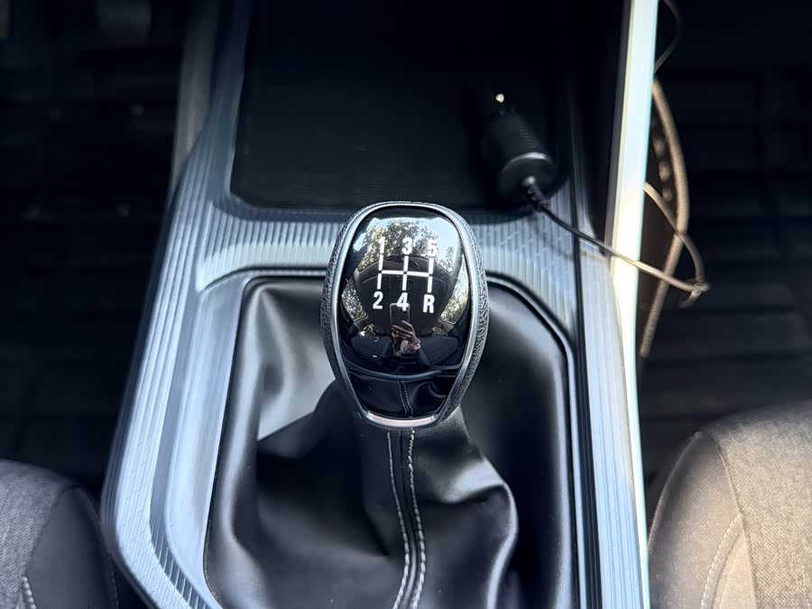 GEELY Emgrand 2024 #15 GEELY Emgrand 2024 car image #15