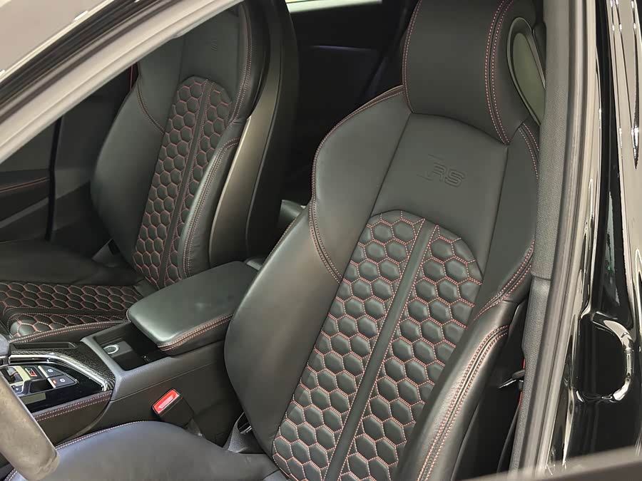 Audi RS 4 2022 immagine di auto #15