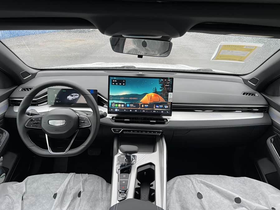 GEELY Preface 2025 #15 GEELY Preface 2025 car image #15