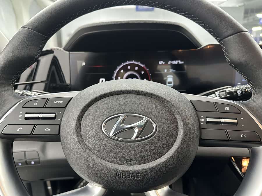 Hyundai Elantra 2022 car image #15