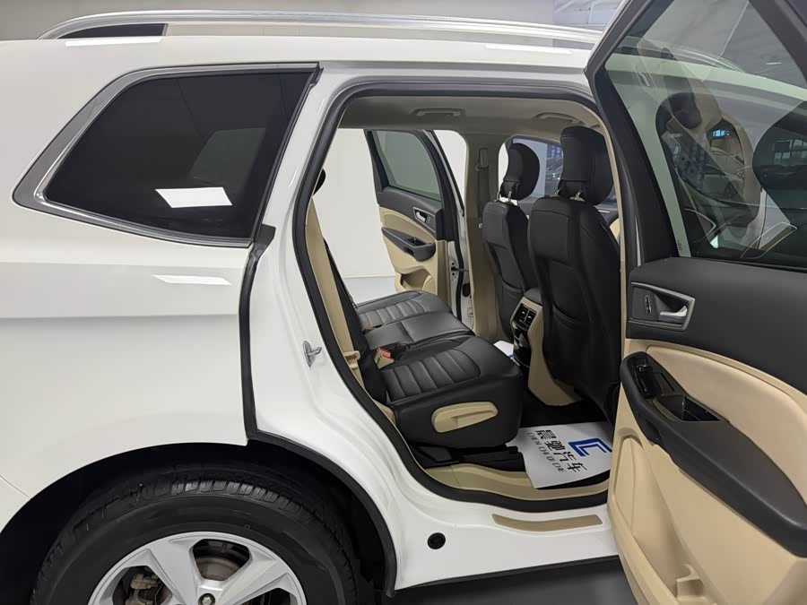 Ford Edge 2017 #15 Ford Edge 2017 car image #15